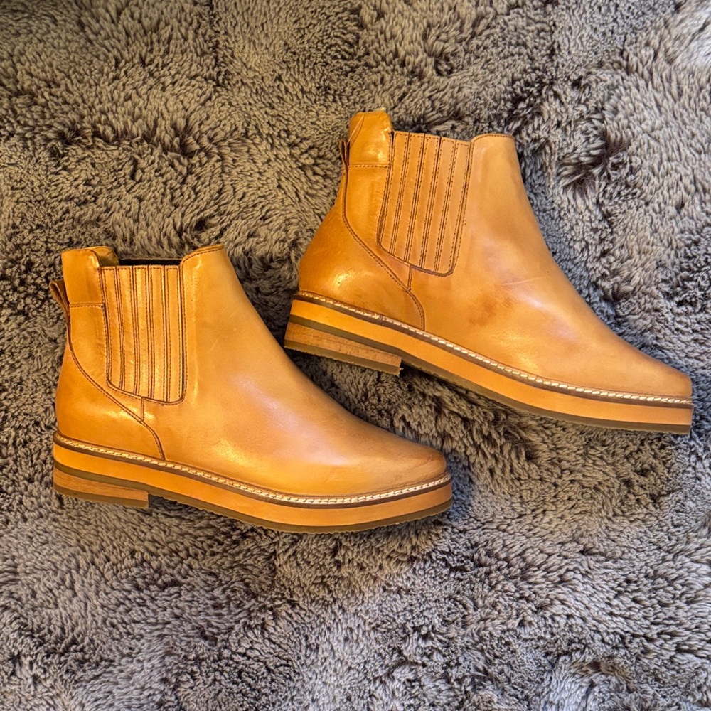 NIB Roolee Prince Boot - Picture 2 of 6